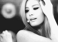 妈妈教我半夜吸他奶 强扒小学生女孩的衣服