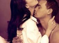 女性阴唇在啪啪中的娇羞变化