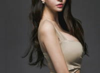 金发美女a片thunder 俄罗斯金发美女骑白马 金发美女俄罗斯乌克兰