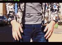 男人摸美女胸和蛋蛋 男人摸美女的蛋蛋视频 男人吸美女的蛋蛋