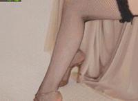 被袭胸的感受感觉经历gif：男生喜欢女孩子袭胸 高中女生袭胸故事