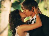 舔女性下边图片 舔女人下边什么感觉 男人舔女人下面