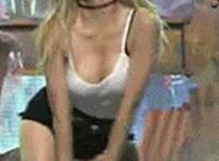 女兵被部队班长干 在部队里和女兵 女兵在部队寂寞怎么办gif