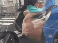 波波妹牛仔裤迅雷下载 五个男人和玩一些女人 妹子啪啪视频短片