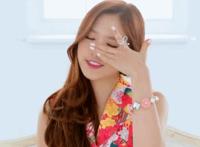 公交车猥琐男用下体顶 猥琐男公共场所掏下体 男裸露下体视频