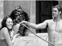 长时间的动态簧片:簧片床上强金美女 网站图片区怎么看视频