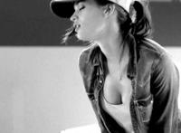 av现场花絮图片欣赏 av拍摄现场日本邪恶动态图