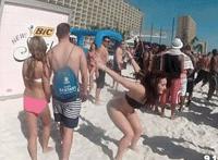 爸爸叔叔爷爷轮流女儿 叔叔你的棒棒糖很硬动态图