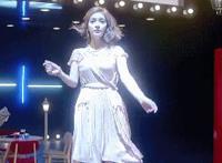 女同学叫我进他身体 初三女同学叫我去她家啪啪啪动态图