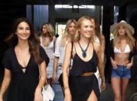 穿蝴蝶出门h动态图 穿蝴蝶出门方便吗 带蝴蝶出门感受