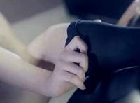 漂亮女王狗坐脸动态图 女王坐脸图新版