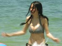 搞笑啦动态吸奶gif福利动态图 爆奶门