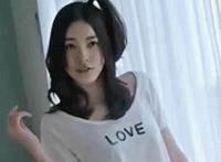 地铁咸猪手解内裤看看 地铁解女子内衣发泄猥琐图片大全