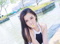 戴小唯清凉泳装性感身材内衣诱惑写真