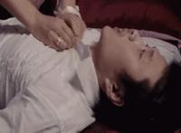 伴娘火腿肠鸡蛋内裤 河南闹动房脱伴娘衣服