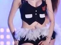 军人祼体被虐图 篮球运动员被虐鸡图