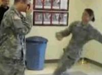 日本惩罚女忍者动图 终于接受惩罚图片