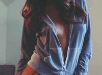 女人的胸不带胸罩全身裸体图片:七年级女孩胸罩脱落