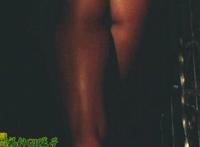 形形色色走光瞬间图片:坐公交车走光