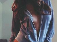 初中女生上厕所时图片:女生大小便失禁的图片