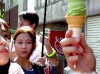 胡萝卜和黄瓜哪个好用:黄瓜进去体内图片