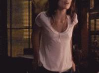 腿间花蕊gl百度云:舌尖轻挑慢捻,轻捻花蕊第二书包