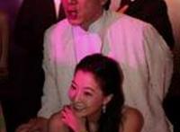 成龙金喜善暧昧图片:暧昧动态图片