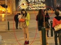 小巷子里的失足妇女:深圳失足女图片