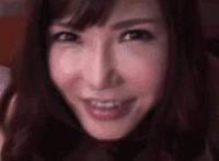 舔我舔胸动态图:舔舐花蜜花液在水里