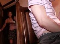 别弄了受不了了:他把我带到他家干了