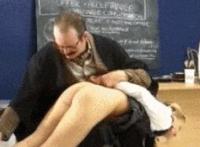 男朋友为我跪舔:跪舔女王大人,男朋友给前女友跪舔