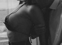 男主和女主在很多地方:女主太小男主进不去,男主睡觉都在女主里