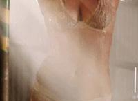 吴世勋大根有多长:吴世勋紧身裤