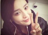 把美女的胸罩撕了视频:女人被男人滋润的图片