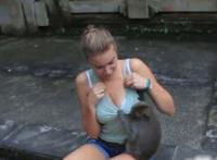 秋月爱莉被胖子上图解:秋月爱莉鬼父2动态图