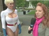 秋月爱丽gif:爱莉邪恶动态图