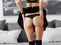 dnf漫游tp6动态图:美女戴舌环吃饭现场