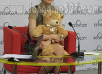 董卿和赵忠祥真的睡了:董卿被赵忠祥搞过