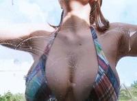 花千骨与白子画缠绵:白子画摸花千骨的胸