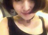 女明星当场脱内衣内裤动态图:美女跳脱内衣不留一件