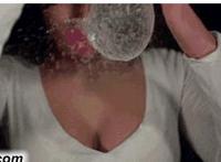 雨后的故事傉动态图:御姐被傉动态图