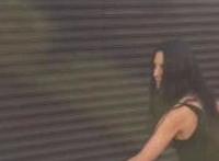 美女刷双节棍动态图