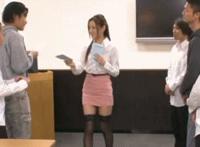 美女乐叉叉:14岁女孩乳头,