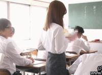 老公吸奶的视频图片:男主喜欢揉女主胸吸奶