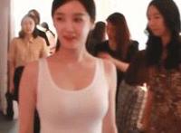 吴世勋啊好疼快出来:鹿晗啊好疼快出来