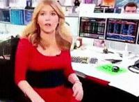 踢芭蕾舞女孩的裆部:美女被打裆部