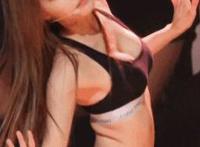 从后面猛进湿透:故意湿透裤子图片