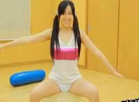 女兵出操湿透:女兵要提干晚上多流汗