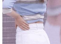 狼友色自拍偷拍:日本学生妹动态图