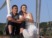 粱爱琪弯腰裸乳头图片:梁爱琪白色文胸